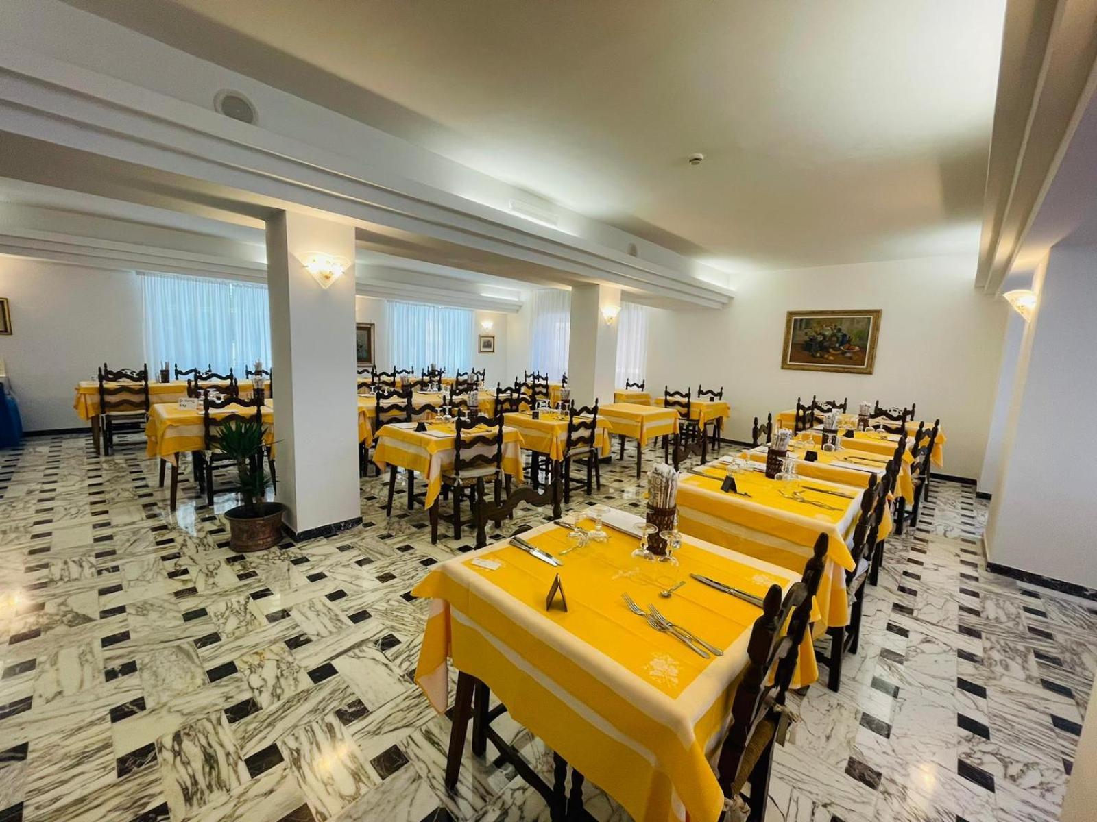 Hotel Dora Levanto Zewnętrze zdjęcie